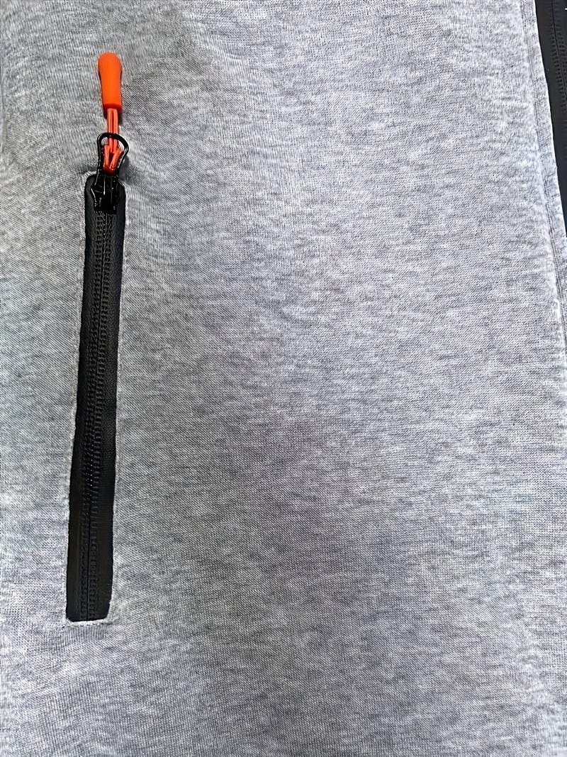 Unisex hoodie i flera färger, bekväm vardagsstil, tillverkad av polyester-bomull.