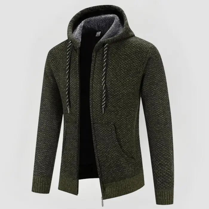 Militärgrön herrhoodie med avslappnad passform. Stilren huvtröja för bekväm vardagsstil.