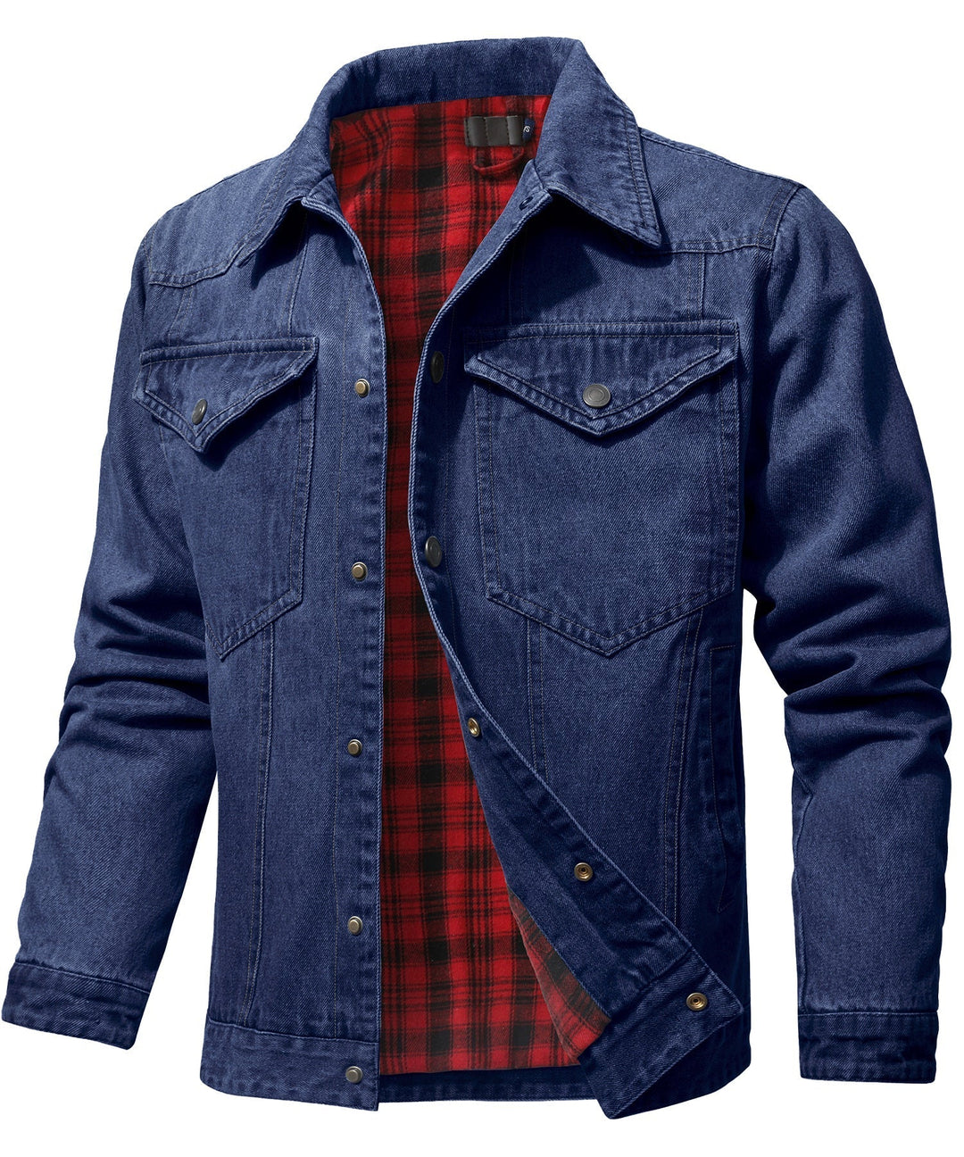 Herrjacka i denimstil över tröja och jeans. En klassisk höst-/vinterjacka för en komplett look.