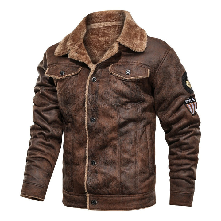 Bekväm vinterjacka i läderstil med värmande shearling. Ett måste för kalla månader och stilren look.