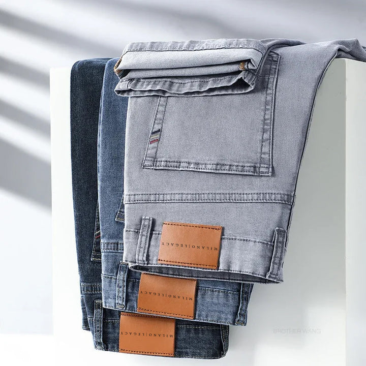 Bekväma herrjeans, hög midja & rak passform, tidlös casual look för män.