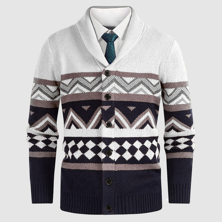 Stickad herrkofta med elegant geometriskt mönster, sjalkrage & knappar. Stilfull cardigan för mannen.
