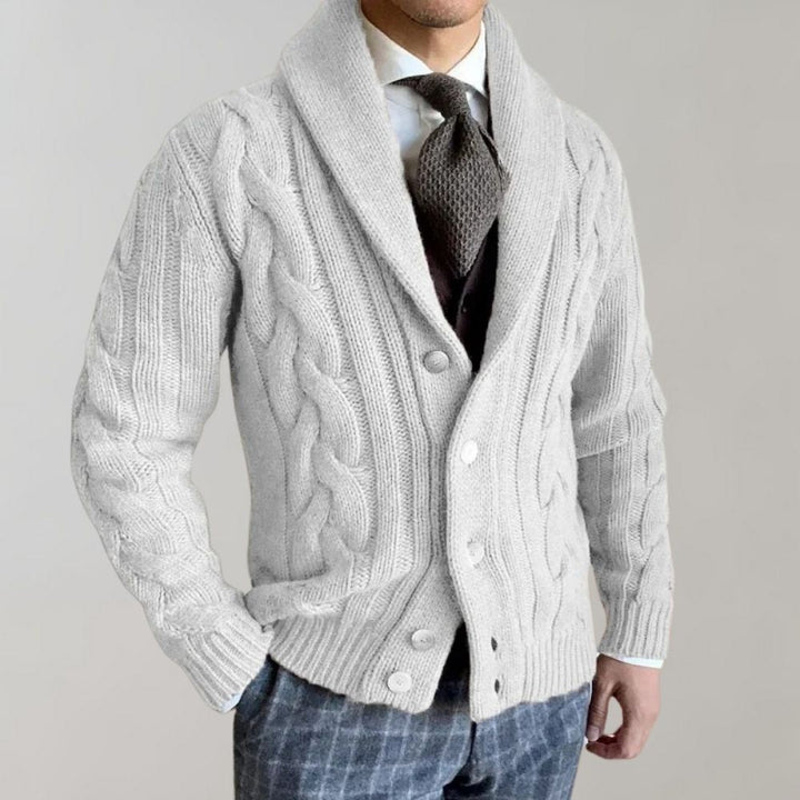 Bekväm herrkofta med eleganta slag. Mjuk cardigan för ledig herrmode under hösten och vintern.