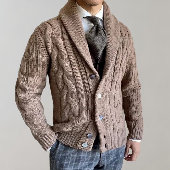 Elegant grå herrkofta med snygga slag. En modern tröja för män som söker ledig stil och komfort.