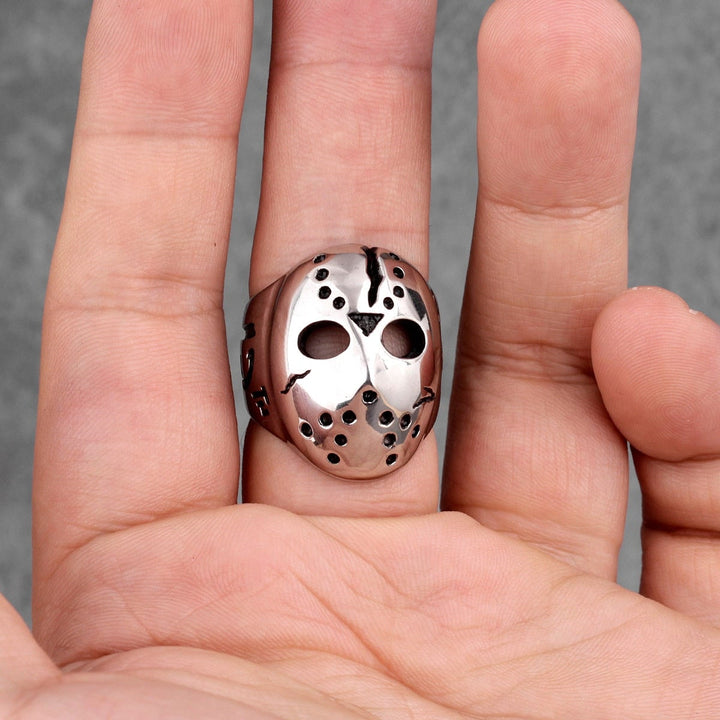 Skräcktema Jasonmask ring för män, tillverkad i rostfritt stål, en edgy accessoar.
