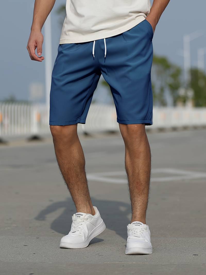Mångsidiga fritidsshorts för herrar, mjukt tyg och justerbar midja för maximal komfort.
