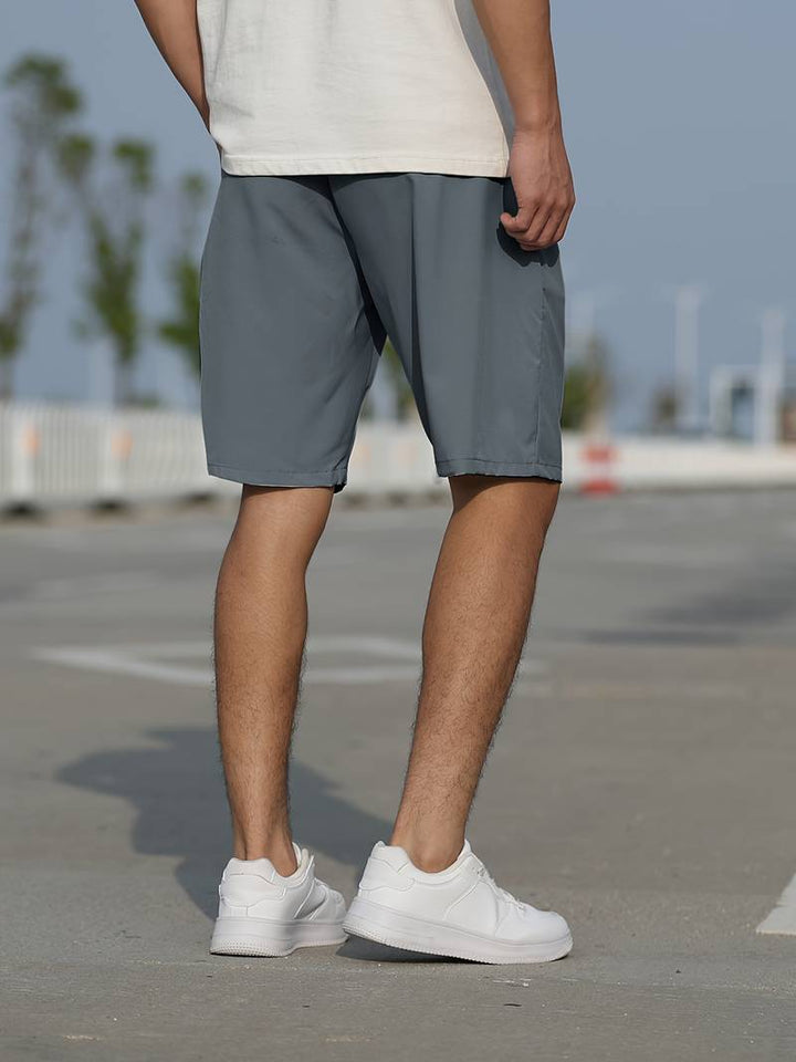 Vikta herrshorts, stilren design med snörning redo för sommarens äventyr.