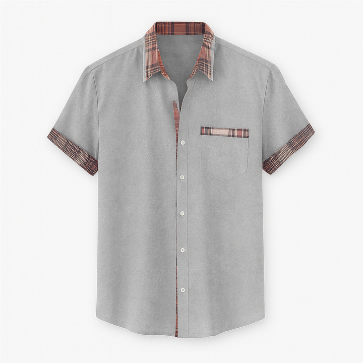 Stilren slimfit herrskjorta kortärmad. Modern design som passar perfekt för en uppklädd vardagslook.