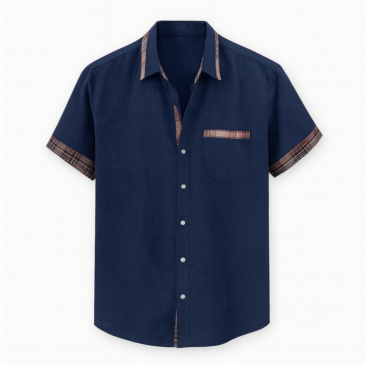 Fräsch kortärmad herrskjorta för sommaren. Modern stil med färgstark design för en ledig men elegant känsla.