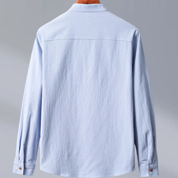 Bekväm långärmad herrskjorta i japansk stil, mångsidig för en avslappnad stil.