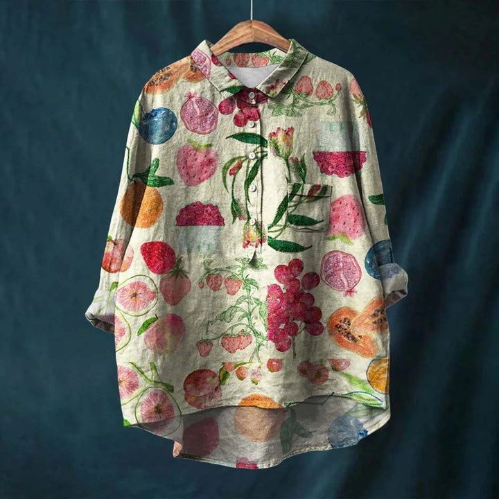 Herrskjorta med unikt blommönster, knappfront, skön att bära, vårdress-inspirerad.