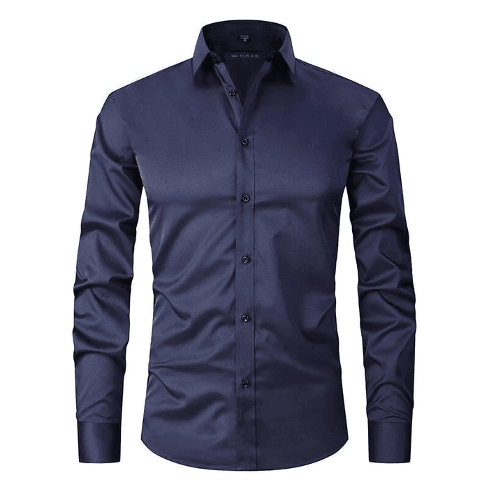 Modern herrskjorta med slim fit passform. Smart casual stil, perfekt för en elegant look.