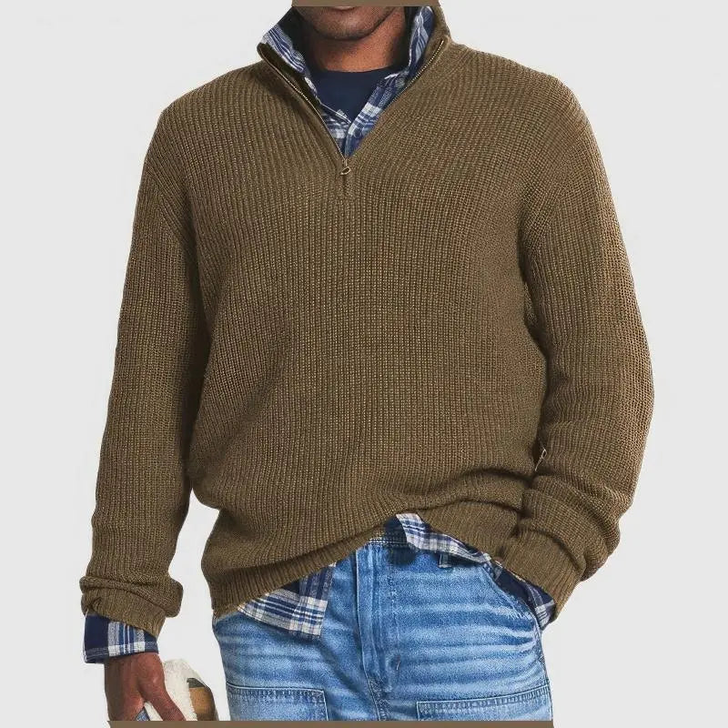 Modern herrtröja med praktisk dragkedja. Stilren design som passar både vardags och smartcasual. Flexibelt mode.