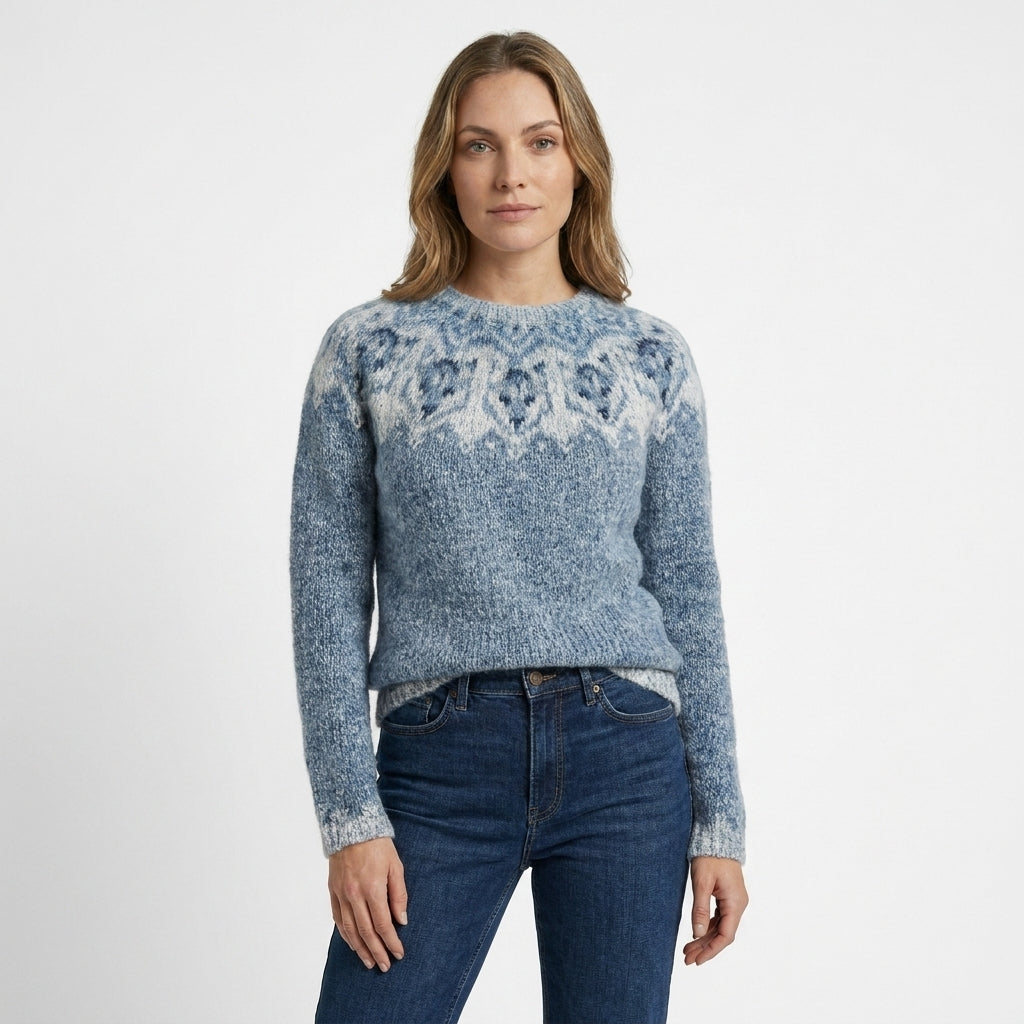 Mönstrad herrtröja med unikt geometriskt design, idealisk för en bekväm och stilfull vardagslook. Vintermode.