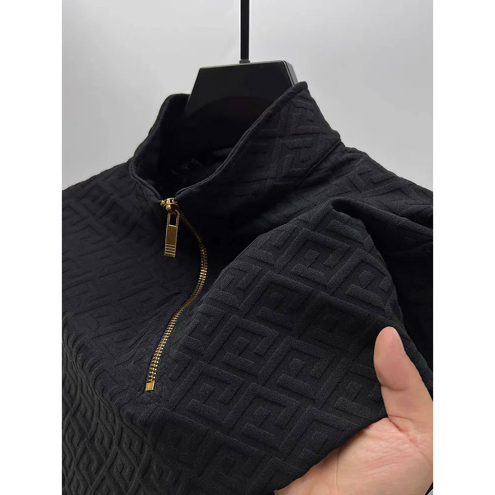 Snygg herrtröja med unikt geometriskt mönster. Långärmad mockhals-design för en modern vardagsstil.