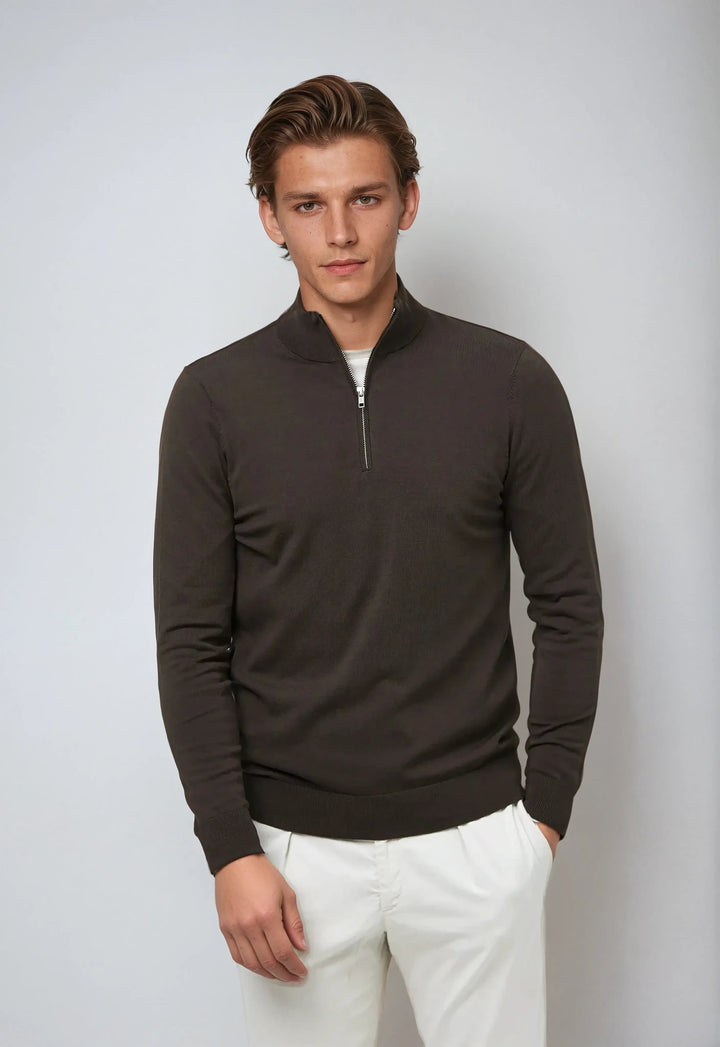 Herr-sweatshirt med halv dragkedja, perfekt för lager-på-lager under höst och vår. Modern herrmode.