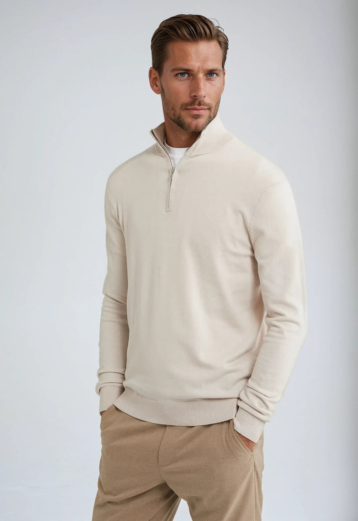 Mångsidig herr-sweatshirt med halv dragkedja. Komfort, stil och avslappnad design för varje dag.