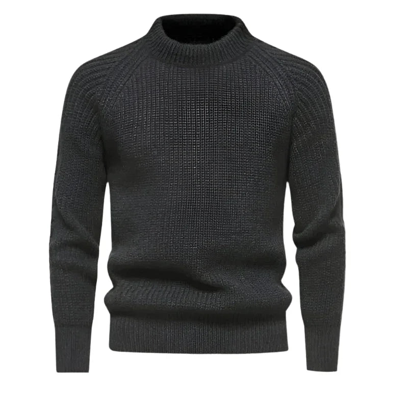 Tidlös herrtröja med rund hals. Bekväm, klassisk och mångsidig för både höstmode och vinterkläder.