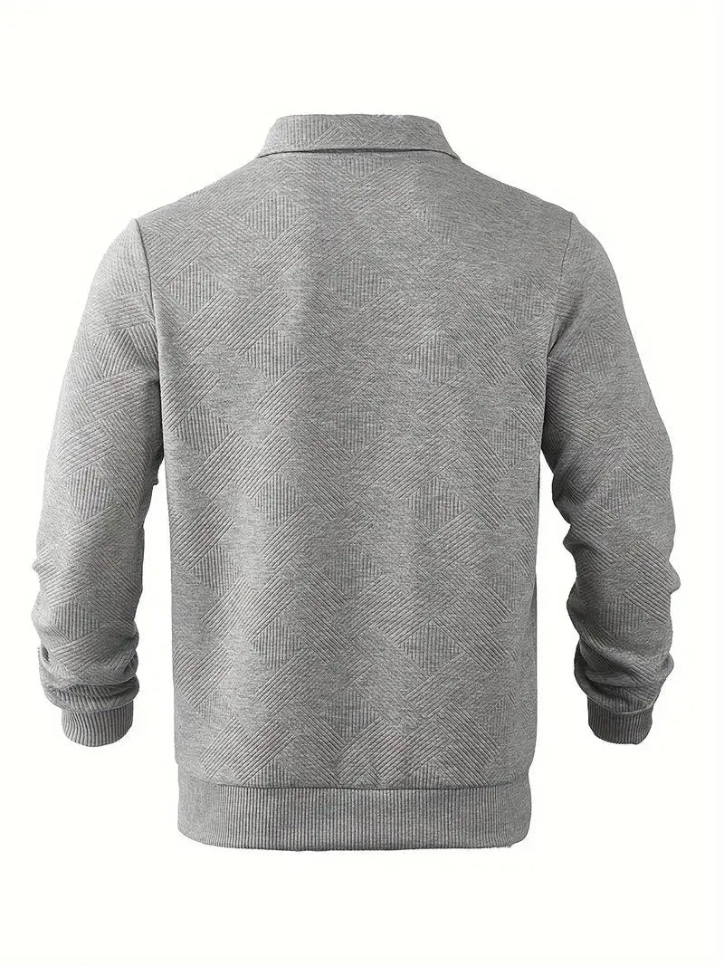 Komfortabel herrtröja med rund hals. Skräddarsydd passform ger en stilren look för kontoret.
