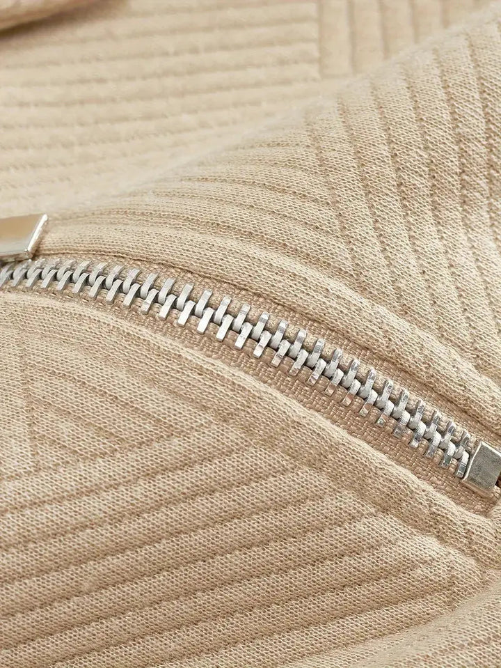 Enkel elegant herrtröja med rund hals. Skräddarsydd passform för en tidlös, modern look.
