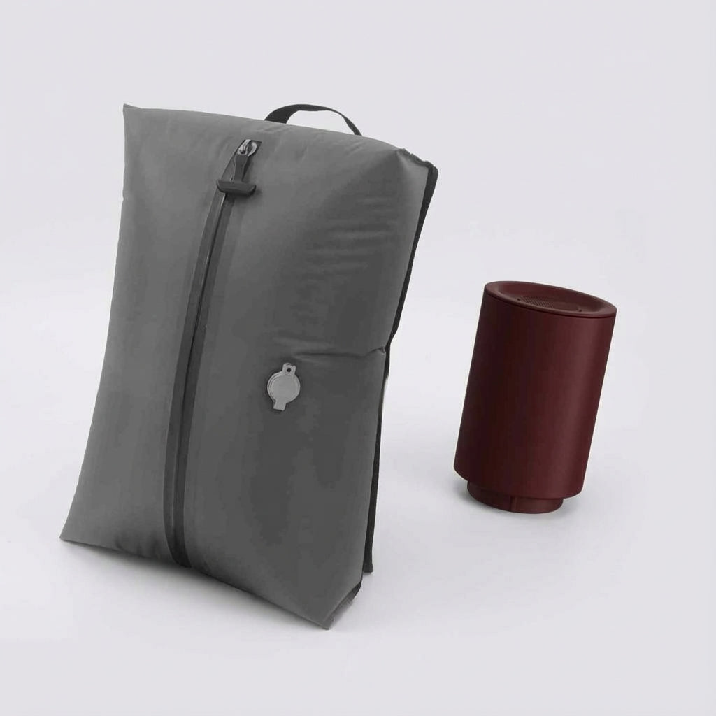 Kompakt hopfällbar kompressionsväska i tåligt material. Idealisk reseaccessoar för smart & organiserad packning.