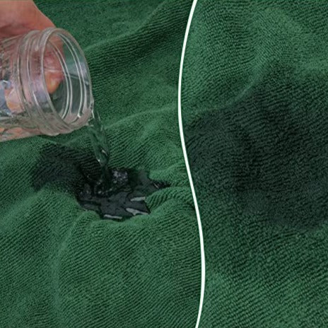 Hundhandduk i form av badrock för enkel torkning. Bekvämt djurtillbehör för alla hundraser.