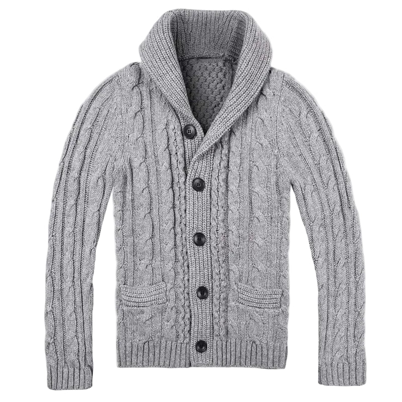 Kabelstickad herrcardigan med sjalkrage i tidlös stil. Perfekt för höst- och vintermode.