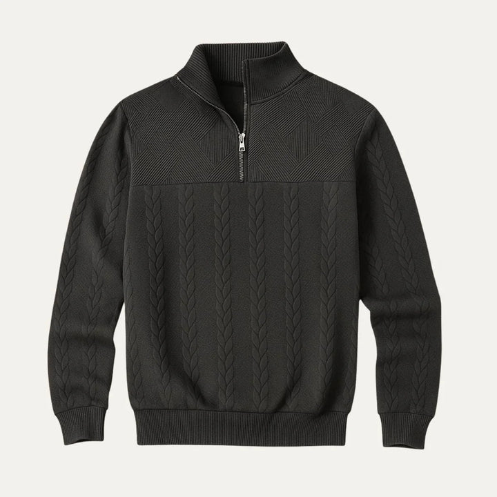 Herrtröja kabelstickad med halv dragkedja. Skräddarsydd passform för en modern och tidlös look.
