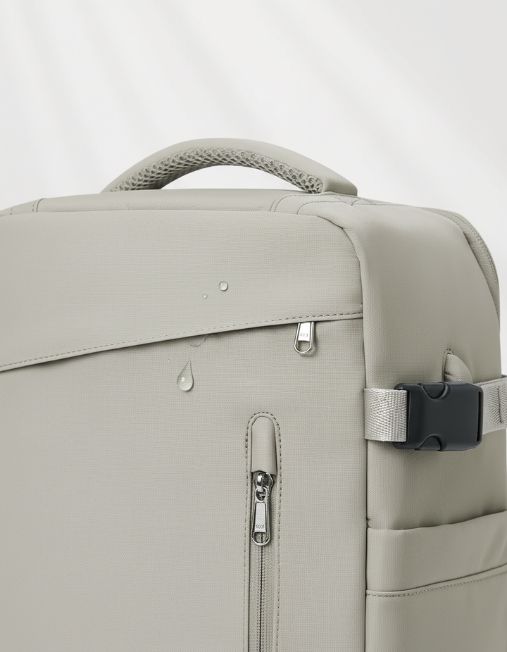 EasyCarry laptopväska: Specialfack för laptop i reseryggsäcken. Skyddar din dator på resan, perfekt för både flyg och vardag.
