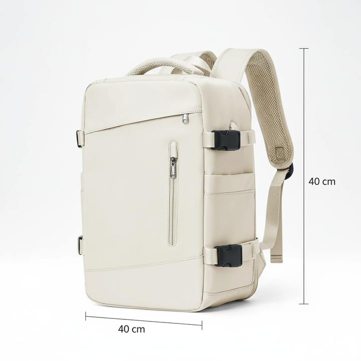 Organiserad EasyCarry: Visar flera fack och fickor för optimal förvaring. Smart lösning för organiserad packning i ryggsäcken.