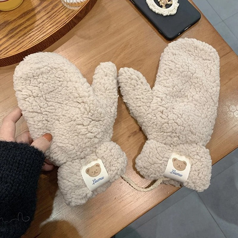 Kawaii handskar/vantar utan fingrar för dam, med söt björndetalj. Praktiska och stilfulla accessoarer.