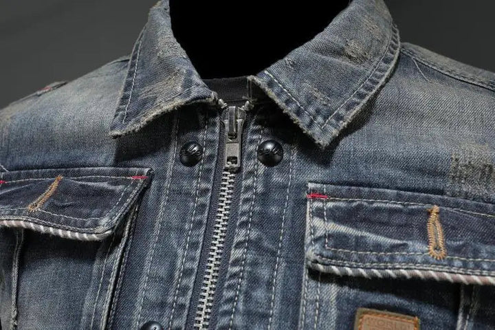 Tidlös dam denimjacka, perfekt för övergångssäsongerna. En mångsidig retrojacka för mode med komfort.