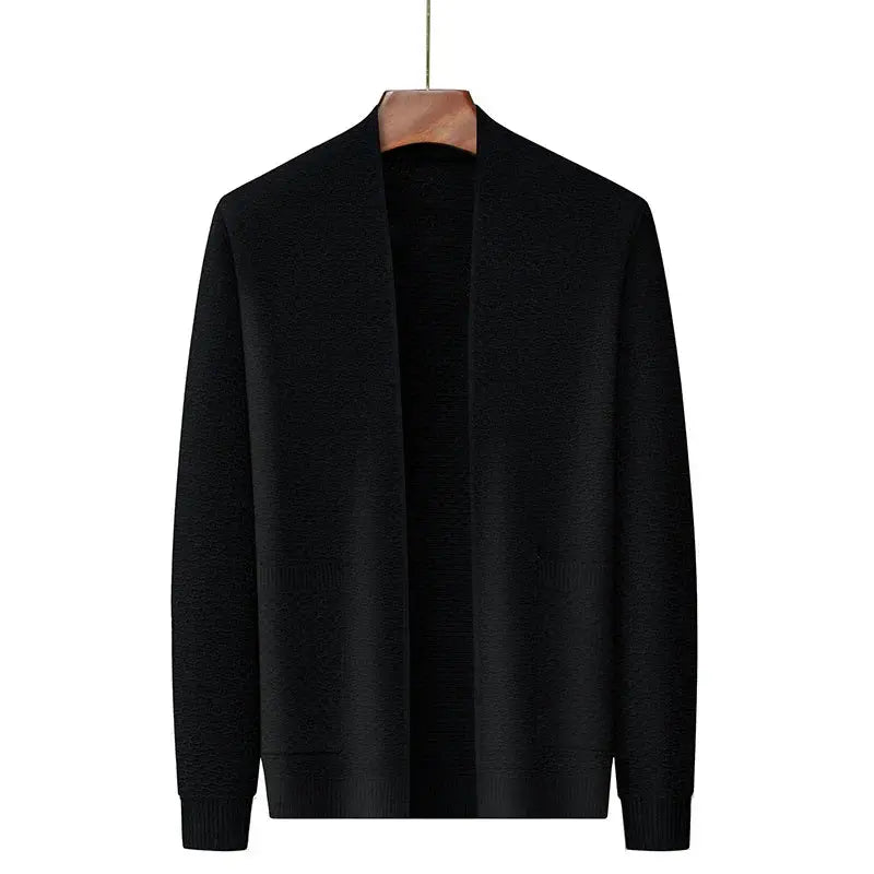 Fullängdsbild av herrblazern, visar dess eleganta fall och skräddarsydda silhuett, perfekt för höstmode.