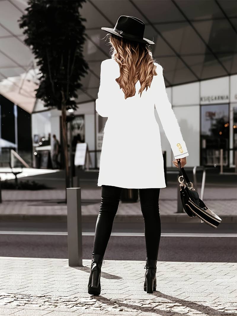 Grå elegant damkavaj med lång ärm. Perfekt för kontoret, professionell och stilren look.