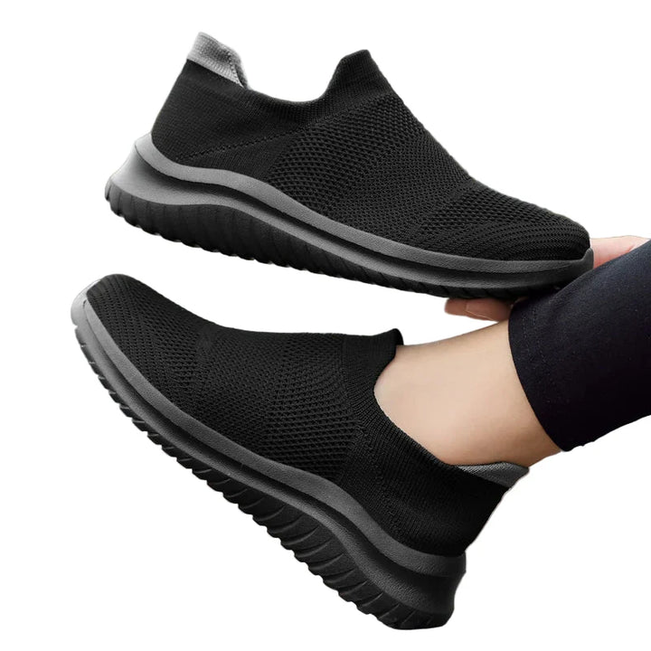 Klassiska dam sneakers för vardagsbruk. Bekväma och stilrena fritidsskor, perfekta för alla tillfällen.