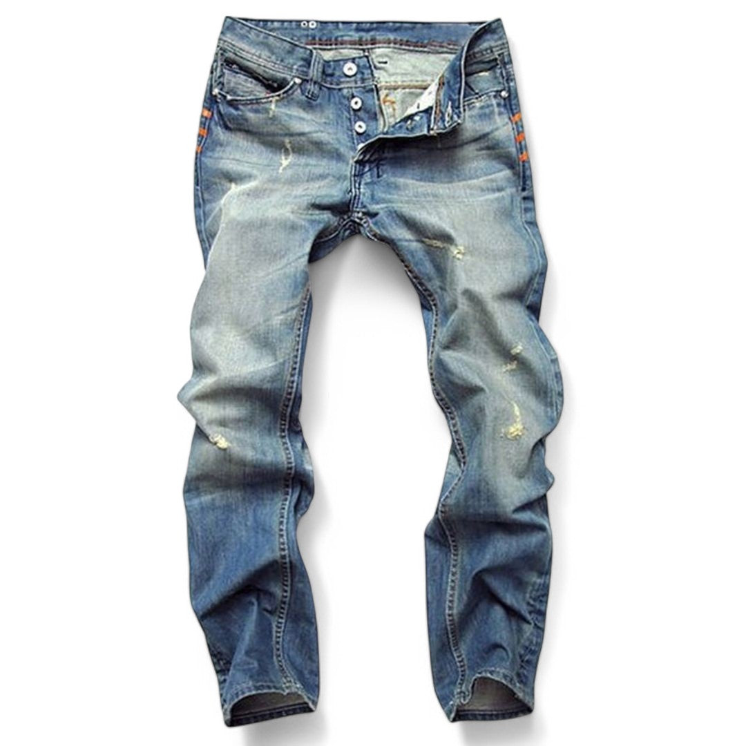 Klassiska herrjeans för vardagsbruk. Bekväma jeans med normal passform och praktiska fickor, perfekt för avslappnad stil.