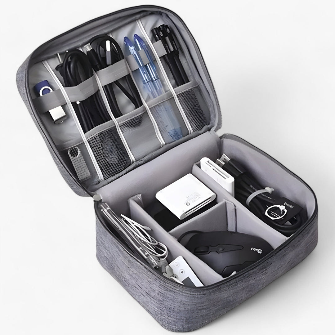 Praktisk kabelorganizer för elektronik. Ser till att dina prylar är ordnade och lättillgängliga på resa.