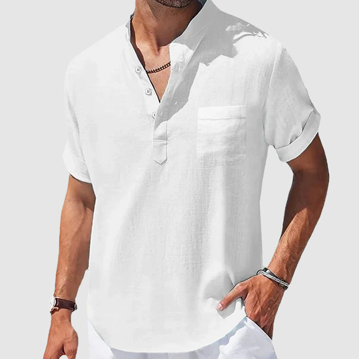 Bekväm herrskjorta i Henley-design, mjukt tyg för maximal komfort. Enkel att styla för alla tillfällen.