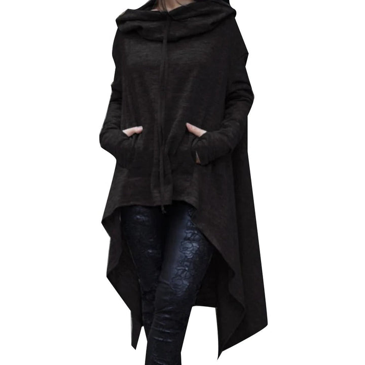 Trendig damhuvtröja med asymmetrisk fåll. Skön pullover i mjukt tyg för maximal komfort och casual mode.