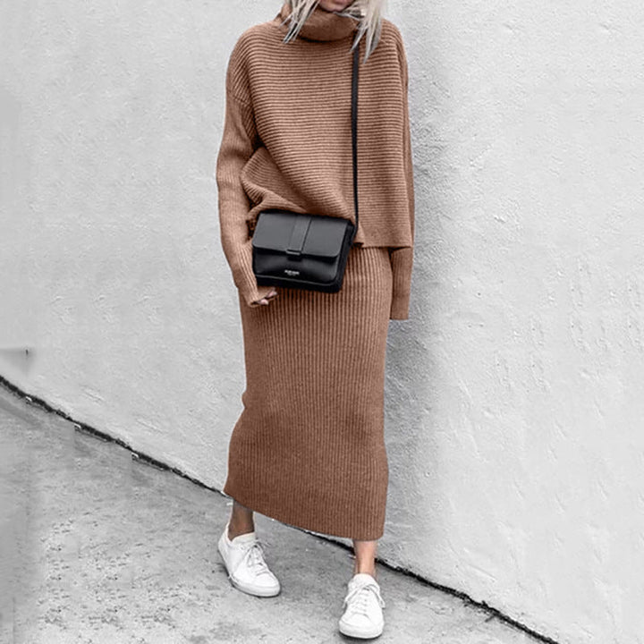 Damkläder: Komfortabelt kvinnors tröja & kjol set. Mångsidigt vardagsset, perfekt för höstmode.