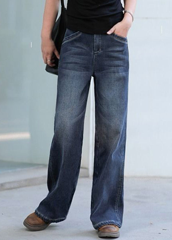 Modekänsla: Kvinnors jeans med avslappnad, rak passform och hög midja.