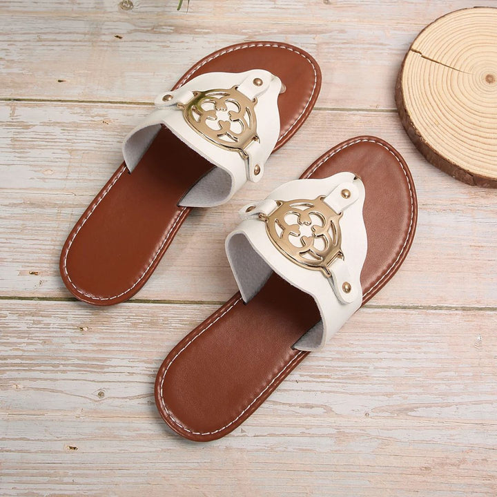 Unika platta sandaler för kvinnor med halkfria sulor, trendig design för sommar och fritid.