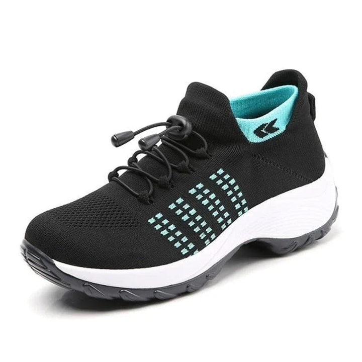 Stilrena kvinnors sneakers, bekväma och lätta, perfekta för vardagsbruk och långa promenader.