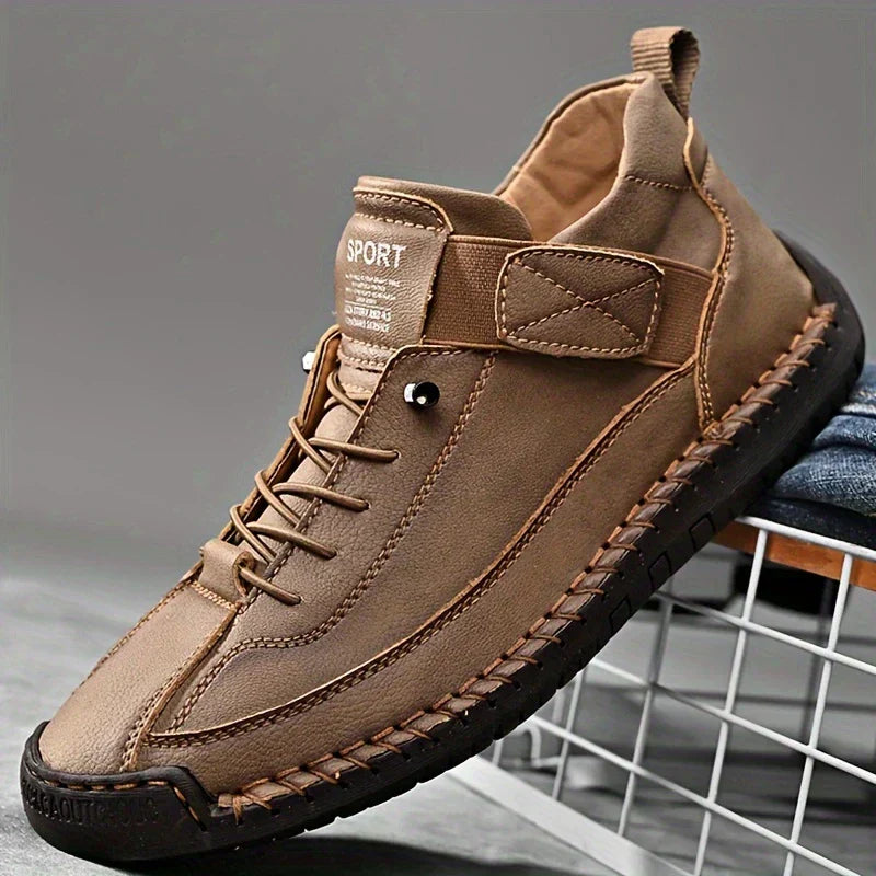Modern kvinnors sneaker, bekväm och slitstark. Optimalt stöd och andningsförmåga för aktiva dagar.