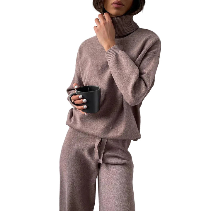 Kvinnors bekväma tröjaset med turtleneck, perfekt för avslappnad vardagsstil under höst och vinter.