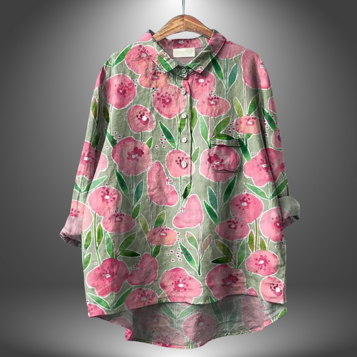 Mångsidig blommig damskjorta med knappar och krage, perfekt för en fräsch vår- och sommarlook.