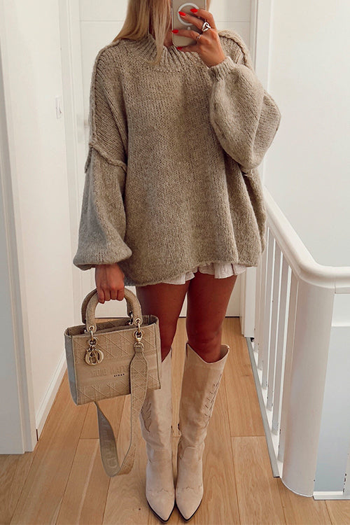 Kvinnors höst/vintertröja, pullover med drop shoulder för en modern och avslappnad look.