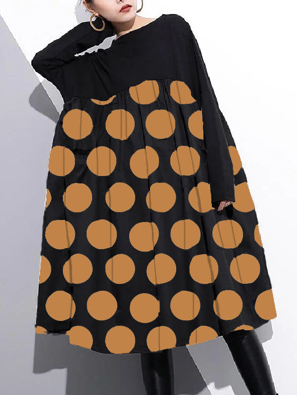 Damklänning med enastående patchworkdesign, hög midja. Elegant och modern look för kvinnor.
