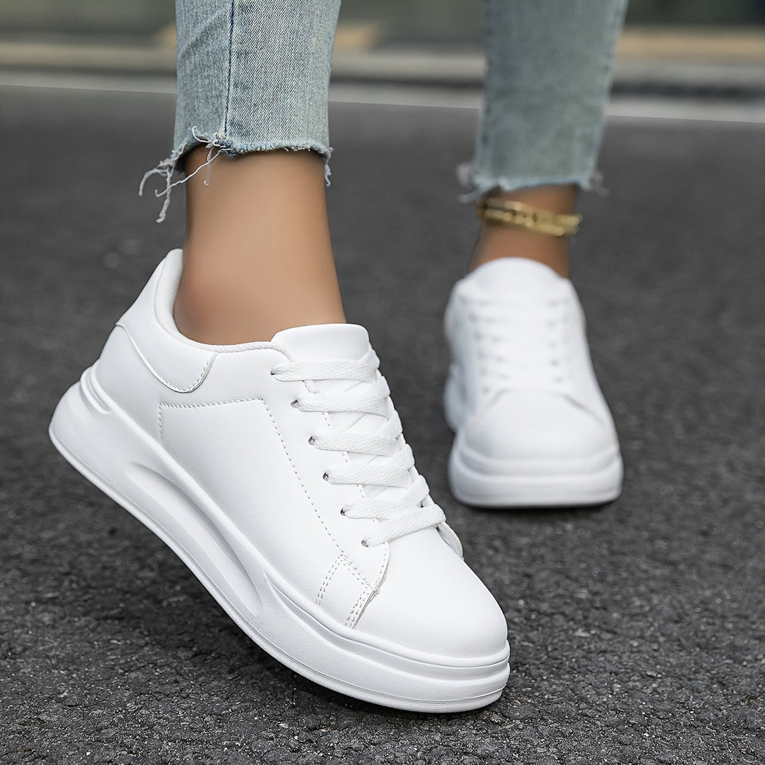Ergonomiska sneakers för kvinnor som söker långvarig komfort och stöd i varje steg. Perfekta fritidsskor.