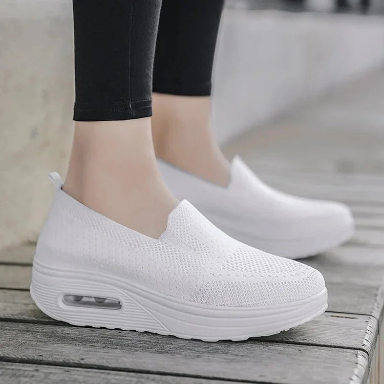 Bekväma kvinnors sneakers designade för daglig användning, ger utmärkt stöd och komfort.